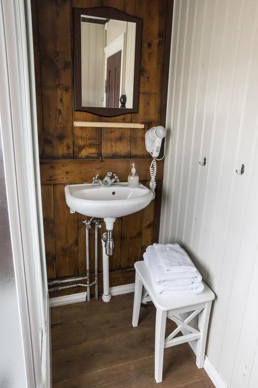 Lambalaekur Guesthouse Borgarnes Room photo