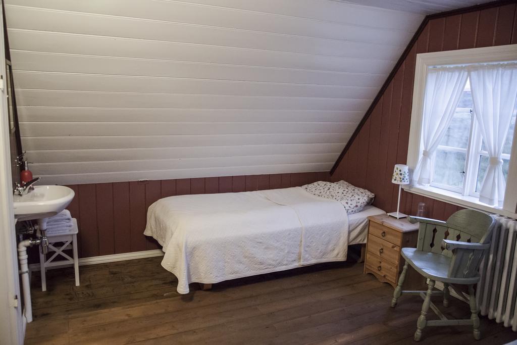 Lambalaekur Guesthouse Borgarnes Room photo