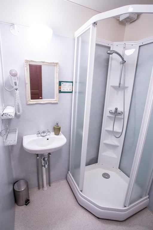 Lambalaekur Guesthouse Borgarnes Room photo