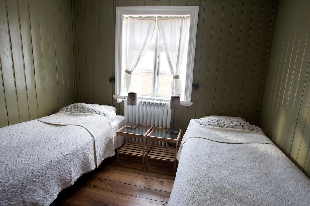 Lambalaekur Guesthouse Borgarnes Room photo